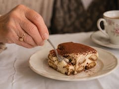 La “Nonna” Silvi, cocinera italiana, comparte la receta definitiva del tiramisú: todos los pasos para lograr este postre icónico