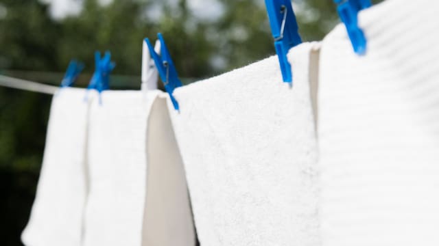 El detergente de Mercadona para dejar las toallas como nuevas tras cada lavado: cuesta menos de 4 euros