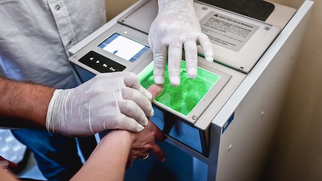 La Suprema Corte falló a favor del ISSSTE y ahora será legal cobrar la pensión sin trámite de huella digital