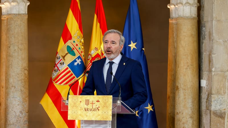 ZARAGOZA, 30/04/2026.-El recién investido presidente de Aragón, Jorge Azcón, durante su toma de posesión como presidente de Aragón este jueves en el Palacio de La Aljafería en Zaragoza.-EFE/ Javier Belver