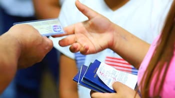 Medida oficial| Estados Unidos revoca todas las visas americanas a los extranjeros que presenten así su pasaporte