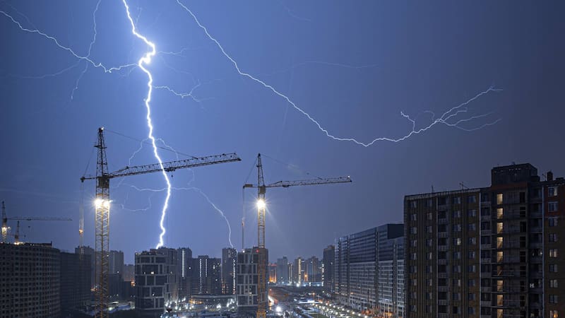 Hay alerta por tormentas intensas con ráfagas de viento dañinas.