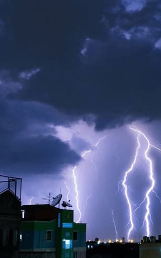 Se viene la “tormenta del siglo”: se esperan más de 24 horas de lluvias, tormentas eléctricas y hay alerta roja
