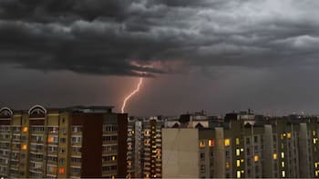 Se acerca un diluvio universal con más de 10 días seguidos de temperaturas extremas: los expertos lo llaman “ciclón bomba” y estas son las zonas en alerta