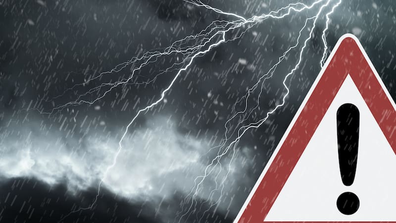 Una fuerte tormenta negra avanza a toda velocidad: cuáles son las zonas en alerta por lluvias y nieve. Fuente: Shutterstock.