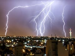 Llega la tormenta más fuerte de febrero: lluvias torrenciales, granizo y nubes negras cubrirán el cielo por 48 horas