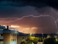 El SMN adelantó “lluvias fuertes a muy fuertes” y vientos de 210 km/h para este sábado: cuáles son las zonas afectadas