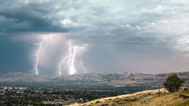 Se aproxima una fuerte tormenta que provocará lluvias intensas, inundaciones y las primeras nevadas en Estados Unidos