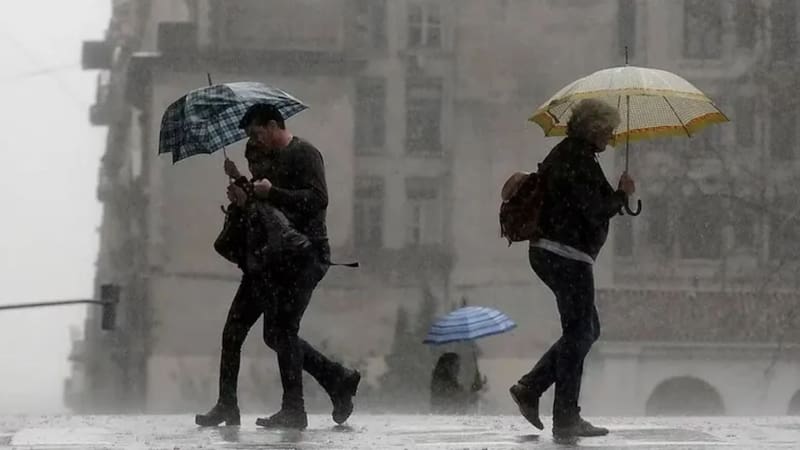 Atención por fuertes tormentas eléctricas.