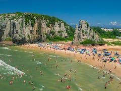 Las paradisíacas playas que quedan a dos horas de Argentina: mar cálido y celestial ideal para vacacionar