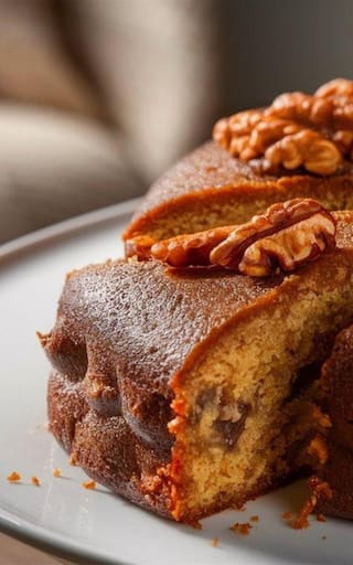 Torta de nueces sin harina ni azúcar, alta en proteínas y súper esponjosa para la merienda: cómo hacerla en minutos