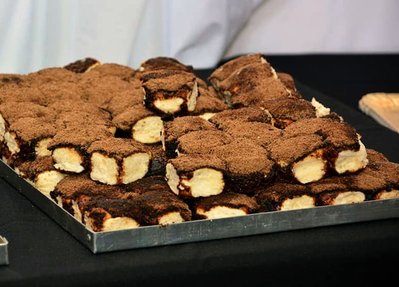 General Lavalle celebrará el sábado 6 y domingo 7 de junio la 8° Fiesta Regional de la Torta Negra.