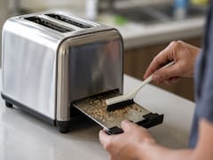 Ni vinagre ni bicarbonato: el truco para limpiar la tostadora por dentro y eliminar las migas acumuladas