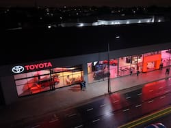 Toyota Olivieri inauguró su primer concesionario marcando un hito en la historia de la emblemática marca en Argentina