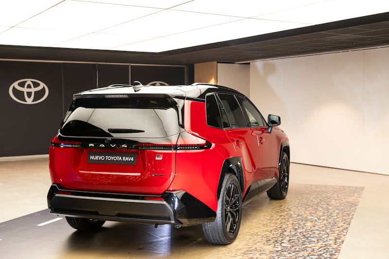 Llega el nuevo modelo de Toyota: se trata de un SUV híbrido con tecnología 4x4.