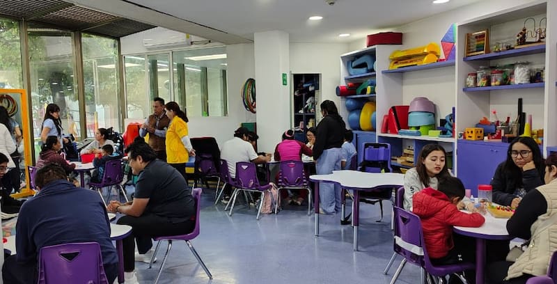 Actividad de concientización de Toyota y Fundación Teletón con medios de comunicación.