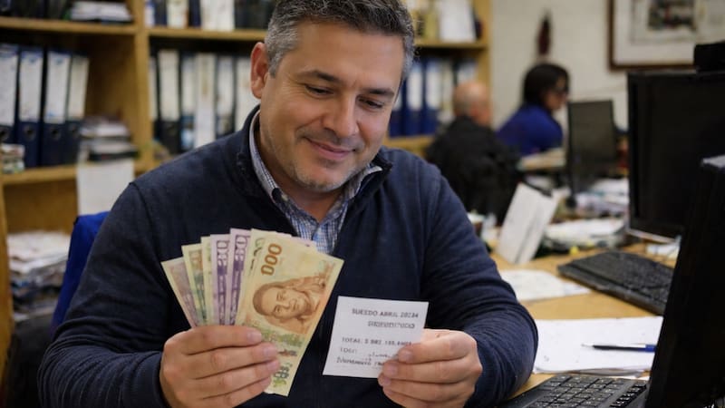 El ajuste tendrá impacto directo en los sueldos y también incluirá pagos retroactivos.