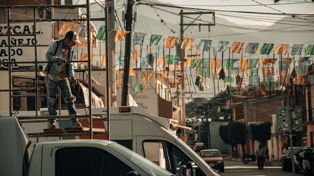 No estás solo: Esta asociación busca que el salario mínimo aumente más de lo que promete el gobierno