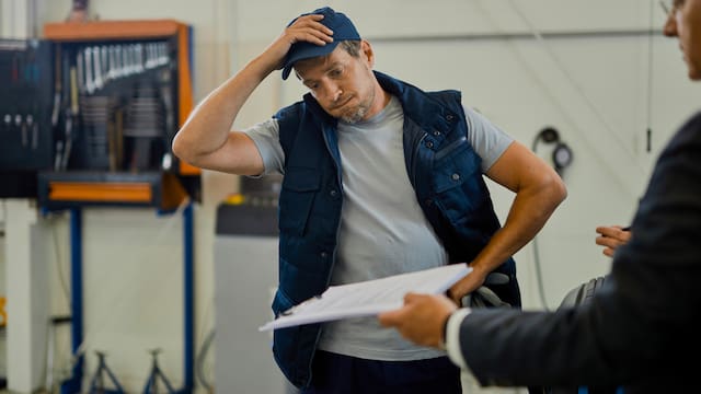 Es oficial | Todos estos trabajadores extranjeros quedarán sin trabajo de un día para el otro por una nueva disposición del gobierno estadounidense