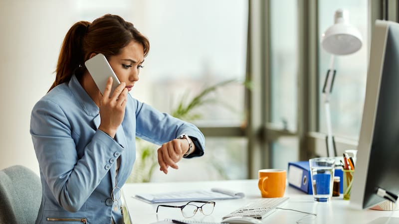 Trabajar horas extra