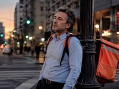 Angustia económica y falta de alternativas: qué se esconde detrás del humor social según tres consultores clave