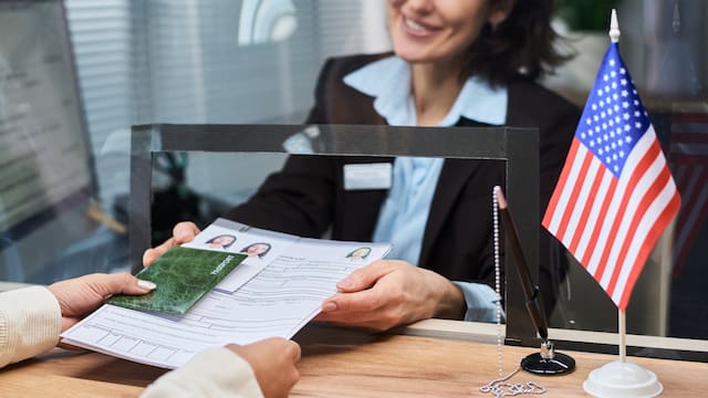 Tramitar el pasaporte este sábado 24 de octubre: dónde se puede empezar el proceso y qué documentos se necesitan