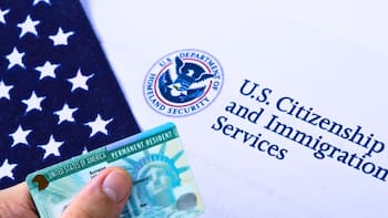 Entra en vigor el nuevo Formulario I-485 en Estados Unidos para solicitar residencia permanente o ajuste de estatus legal