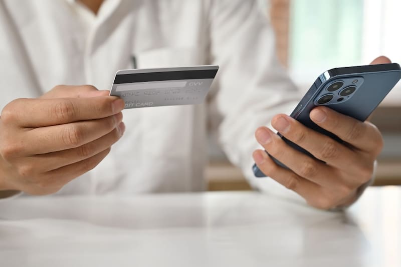 Comparativa entre préstamos y donaciones Fuente: Shutterstock