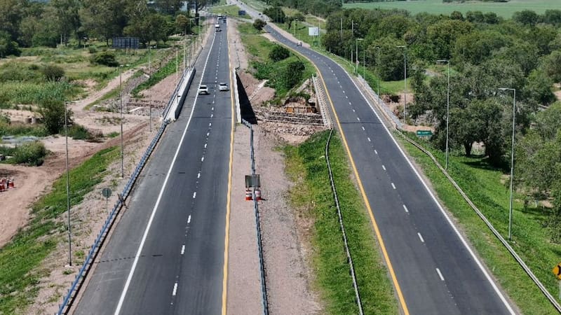 Tras años de espera, convierten en autopista a una de las rutas más importantes del país
Fuente: Córdoba Gobierno