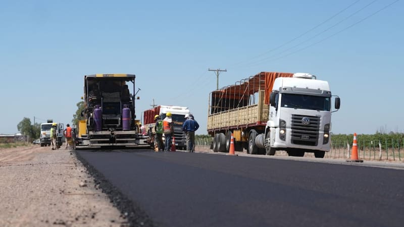 Tras años olvidada, repavimentarán y arreglarán todos los pozos de una de las rutas más importantes del país
Fuente: Vialidad Mendoza