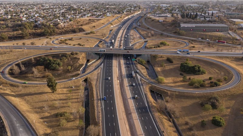 Tras décadas de espera, construirán una nueva autopista que circunvalará toda la ciudad y aliviará el tráfico en hora pico
Fuente: Córdoba