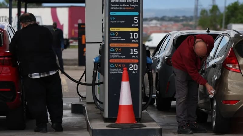 Tras la rebaja fiscal, la gasolina bajó un 7% en España desde que se aplicó la medida