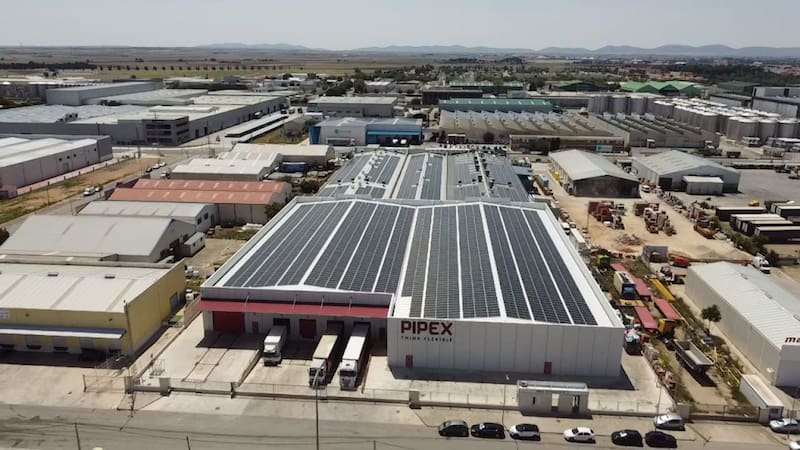 Tras un año de producción, cierra una fábrica de tubos de agua del sur del país: dejó sin trabajo a más de 50 empleados