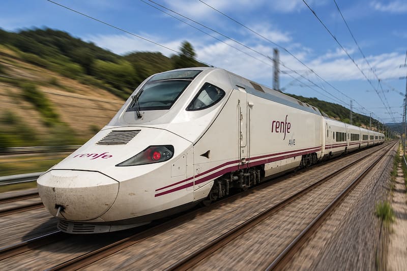 El tren AVE de Renfe que alcanzará los 350 km/h.