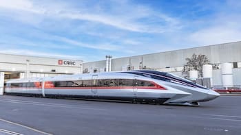 Supera a los japoneses y es el orgullo de un país: inauguran el tren bala más rápido del mundo