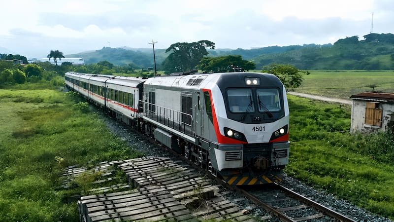 El tren más esperado de Colombia consigue financiamiento: conectará tres departamentos a través de más de 200 kilómetros.