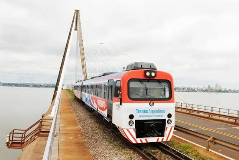 Tren internacional Posadas-Encarnación.