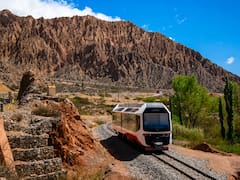 Argentina tiene el primer tren solar de Latinoamérica: rutas, horarios y cuánto cuesta el recorrido