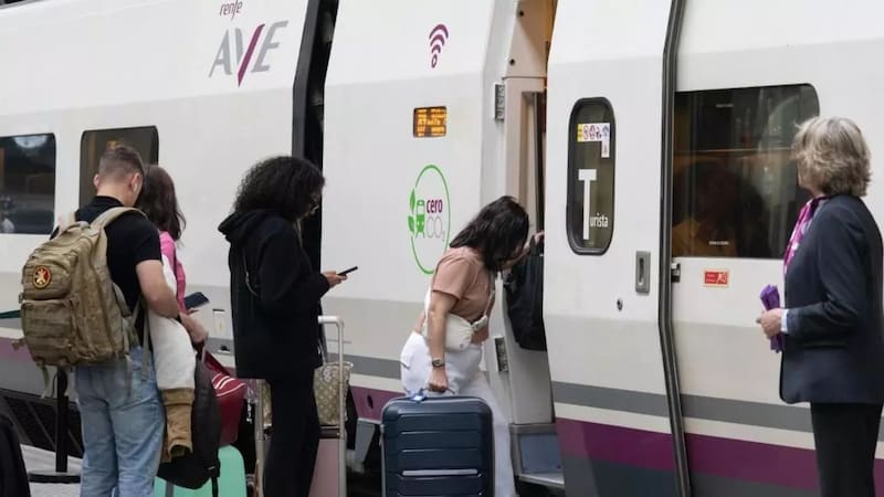 Renfe despide a una trabajadora por apropiarse de indemnizaciones por retrasos y en los Tribunales avalan el despido (foto: archivo).