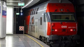 Se inauguran los trenes de dos pisos: una potencia mundial confirmó que renovará la línea más usada con modelos producidos en el país