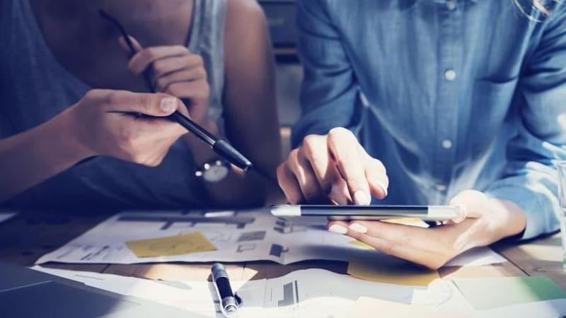 Three axes of debate about the unilateral tax: low pension contribution, low social work contribution, and due evasion