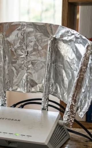 Poner papel de aluminio en el router del Wi-Fi, para qué se utiliza y por qué millares de personas lo realizan