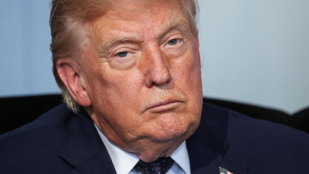 Truth Map Trump posts a controversial map with the U.S. flag covering Canada ...