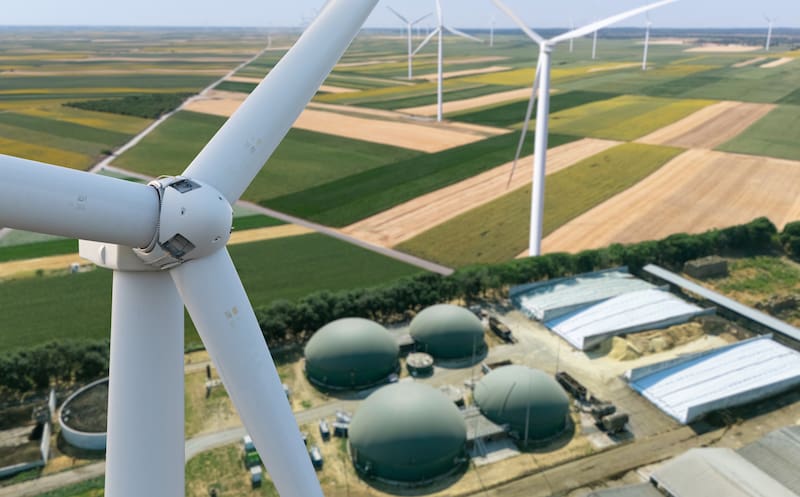Las energías renovables son una de las áreas estratégicas del grupo Acciona, con proyectos vinculados a la generación limpia y la transición energética.