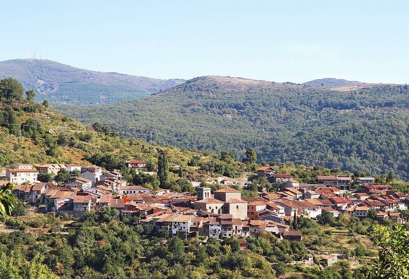 El pueblo con menos de 300 habitantes que está a solo 1 hora de Salamanca: presenta las mejores rutas de senderismo y vistas panorámicas que enamoran. (foto: Pexels).
