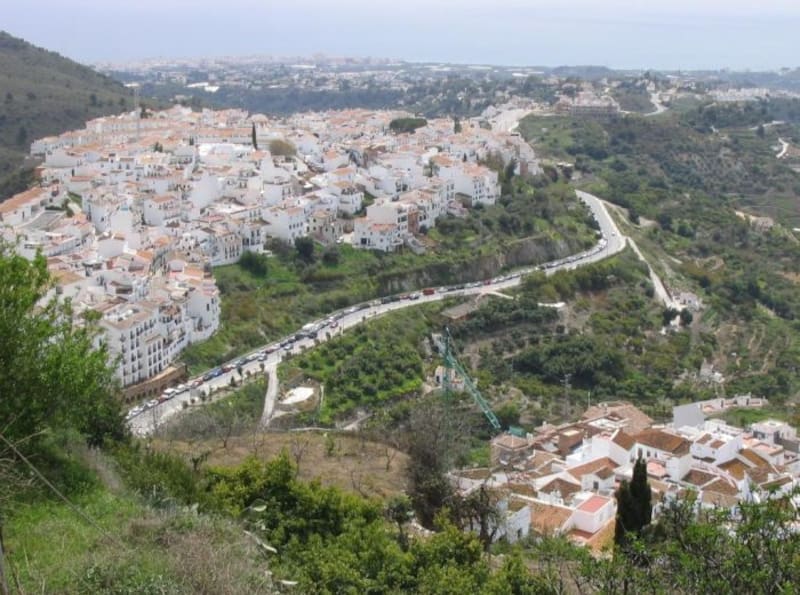 Fugadas de fin de semana: la maravilla de Málaga, el pueblito de 3000 habitantes con bellos paisajes que puedes explorar en un día (foto: Pexels).