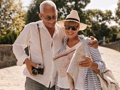 Los mayores de 65 años de los pueblos de Madrid podrán hacer excursiones por 12 rutas con transporte y guía en 2027