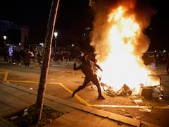 Más allá de Francia: una protesta juvenil en Barcelona terminó con saqueos y 100 detenidos