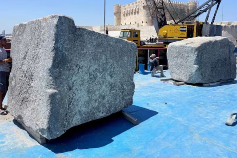 Un equipo franco-egipcio logró recuperar del mar Mediterráneo 22 bloques monumentales del Faro de Alejandría, que habían permanecido sumergidos durante siglos en el puerto oriental de Egipto.