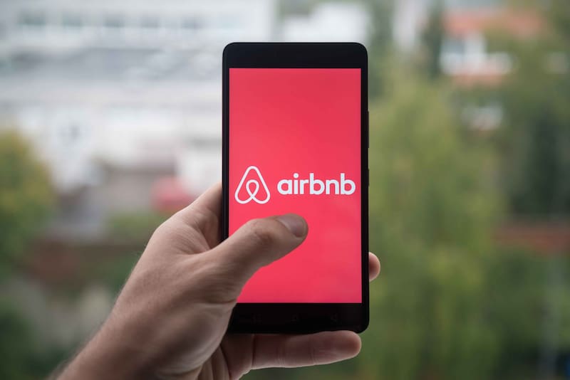 Un estudio alerta por el impacto de Airbnb: 100 pisos turísticos pueden elevar un 2,2% el precio de la vivienda (foto: Shutterstock)